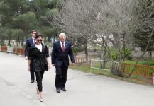 Первый вице-президент Мехрибан Алиева ознакомилась с условиями в яслях-детском саду №229 в Бузовне, в гимназии в Мардакяне и школе №32 Лачинского района (ФОТО) (версия 2)