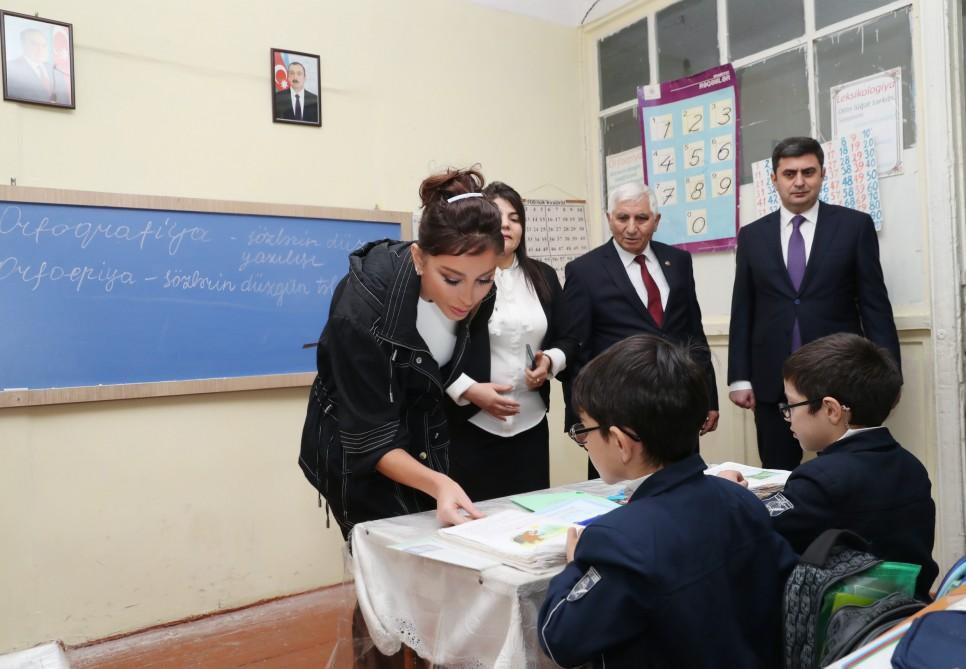 Первый вице-президент Мехрибан Алиева ознакомилась с условиями в яслях-детском саду №229 в Бузовне, в гимназии в Мардакяне и школе №32 Лачинского района (ФОТО) (версия 2)