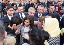Первый вице-президент Мехрибан Алиева встретилась с вынужденными переселенцами (ФОТО)