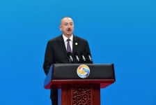 Президент Ильхам Алиев принимает участие во 2-м Международном форуме "Один пояс, один путь" (ФОТО) (версия 3)