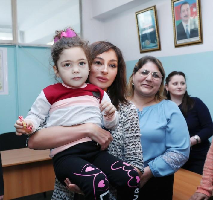 Первый вице-президент Мехрибан Алиева встретилась с вынужденными переселенцами (ФОТО)
