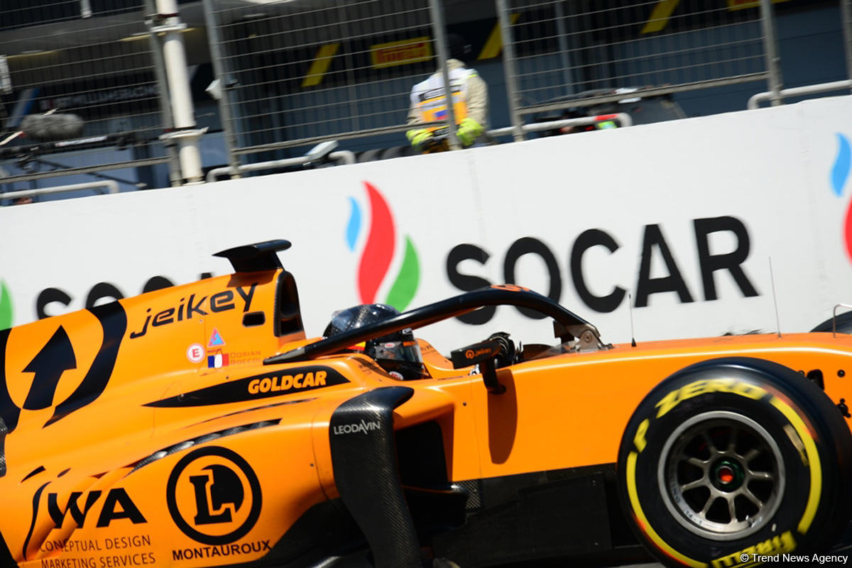 На Гран При Формулы 1 SOCAR Азербайджан стартовали свободные заезды F2 (ФОТО)