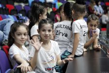 Радость детей на Кубке мира по художественной гимнастике в Баку (ФОТО)