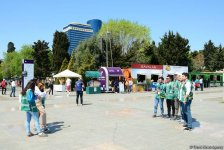 Зрители Гран При Формулы 1 SOCAR Азербайджан совмещают полезное с приятным (ФОТО)