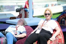 Зрители Гран При Формулы 1 SOCAR Азербайджан совмещают полезное с приятным (ФОТО)