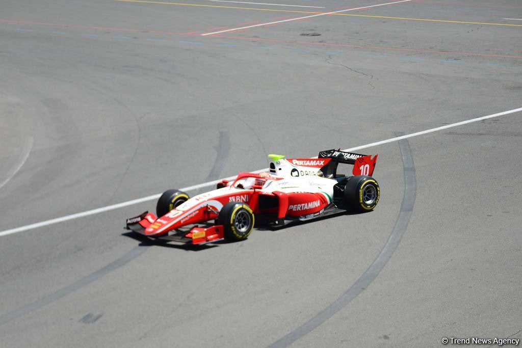 В рамках Гран при Формулы 1 SOCAR Азербайджан стартовала вторая гонка F2 (ФОТО)