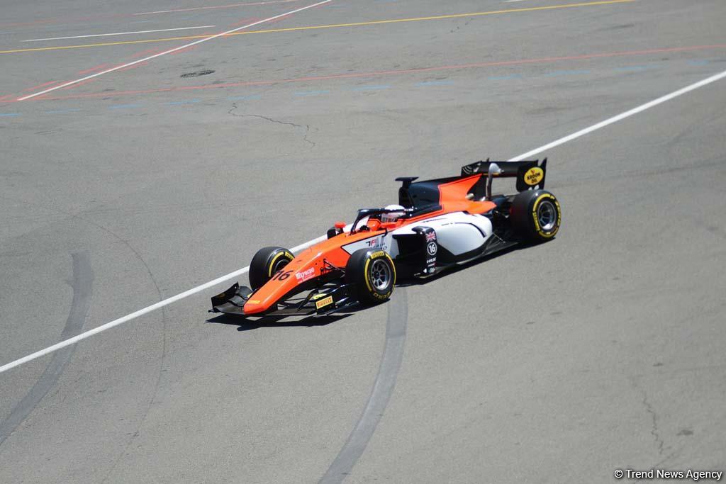 В рамках Гран при Формулы 1 SOCAR Азербайджан стартовала вторая гонка F2 (ФОТО)