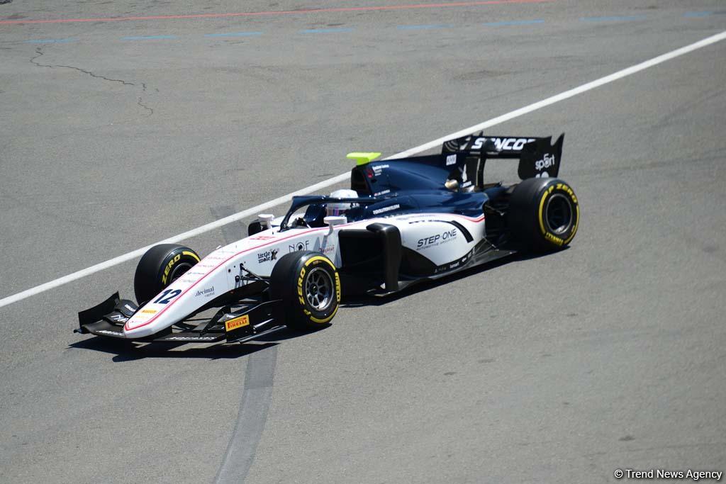 В рамках Гран при Формулы 1 SOCAR Азербайджан стартовала вторая гонка F2 (ФОТО)