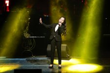 Феерическое шоу экстравагантной Эльзы Сеидджахан поразило масштабом (ВИДЕО, ФОТО)