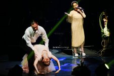 Феерическое шоу экстравагантной Эльзы Сеидджахан поразило масштабом (ВИДЕО, ФОТО)