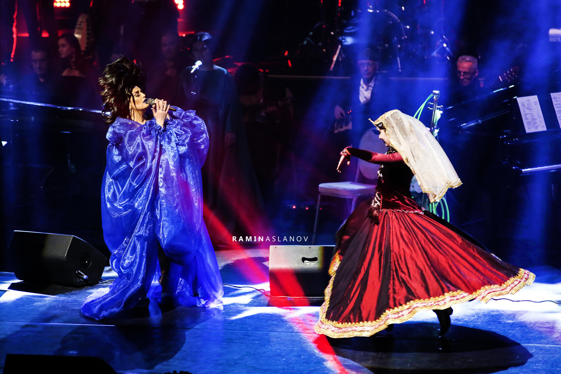 Феерическое шоу экстравагантной Эльзы Сеидджахан поразило масштабом (ВИДЕО, ФОТО)