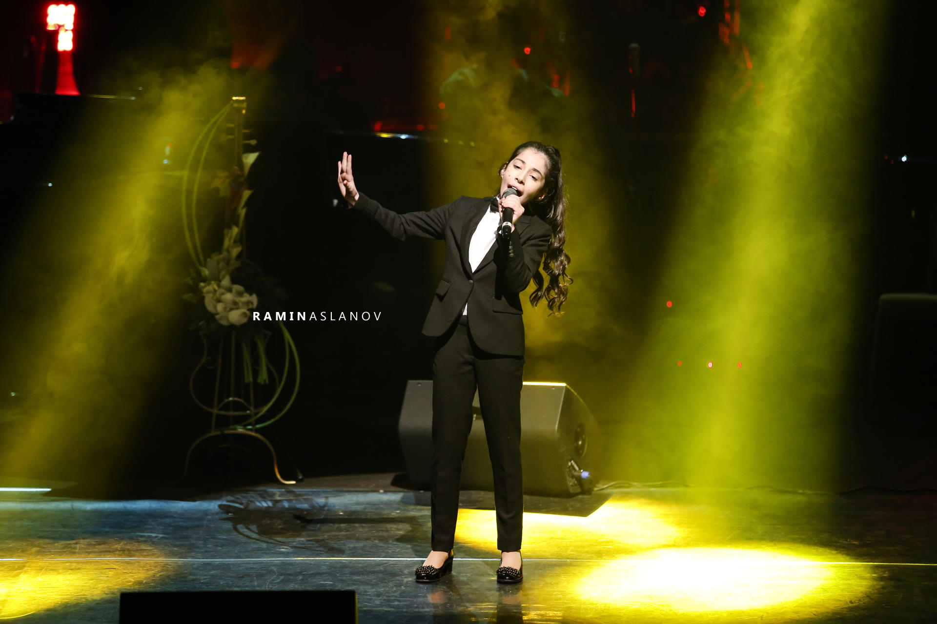 Феерическое шоу экстравагантной Эльзы Сеидджахан поразило масштабом (ВИДЕО, ФОТО)