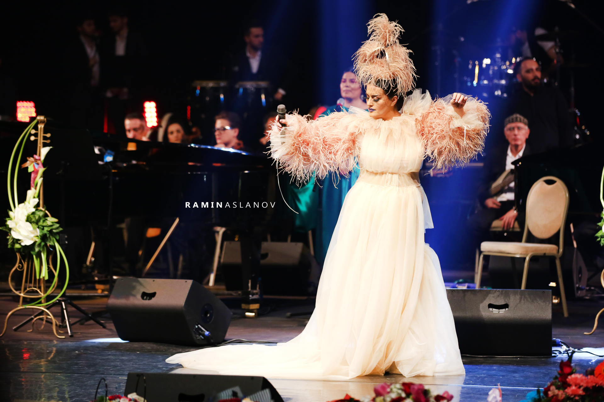 Феерическое шоу экстравагантной Эльзы Сеидджахан поразило масштабом (ВИДЕО, ФОТО)