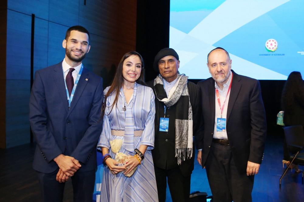 Лейла Алиева: Оказывая молодежи поддержку, мы должны добиться создания лучшего мира (ФОТО)