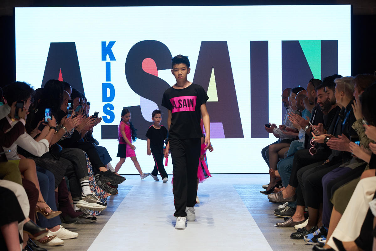 Готическое настроение на Azerbaijan Fashion Week (ФОТО)