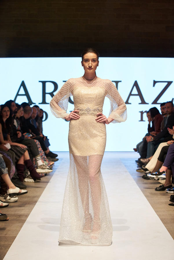 Готическое настроение на Azerbaijan Fashion Week (ФОТО)