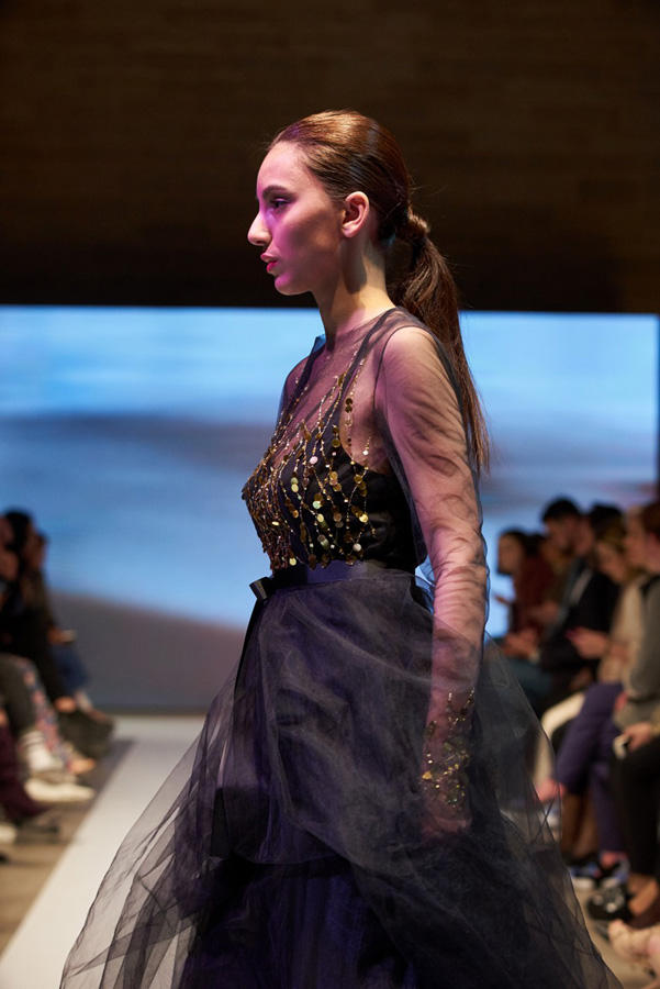 Готическое настроение на Azerbaijan Fashion Week (ФОТО)
