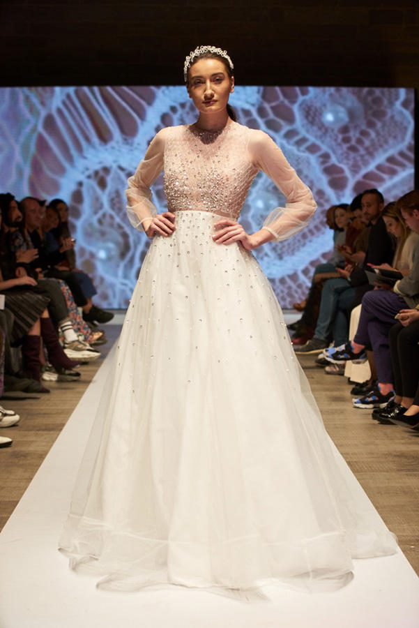 Готическое настроение на Azerbaijan Fashion Week (ФОТО)