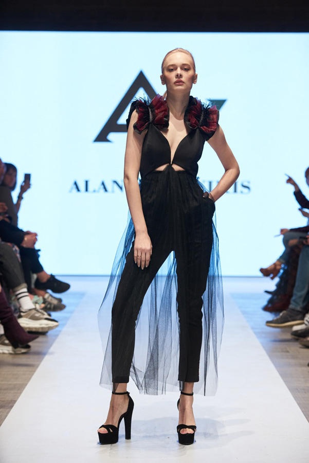 Готическое настроение на Azerbaijan Fashion Week (ФОТО)