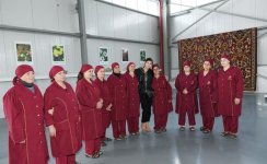 Президент Ильхам Алиев и Первая леди Мехрибан Алиева приняли участие в открытии Гобустанского регионального пункта заготовки шерсти и красильных растений ОАО "Азерхалча" (ФОТО)