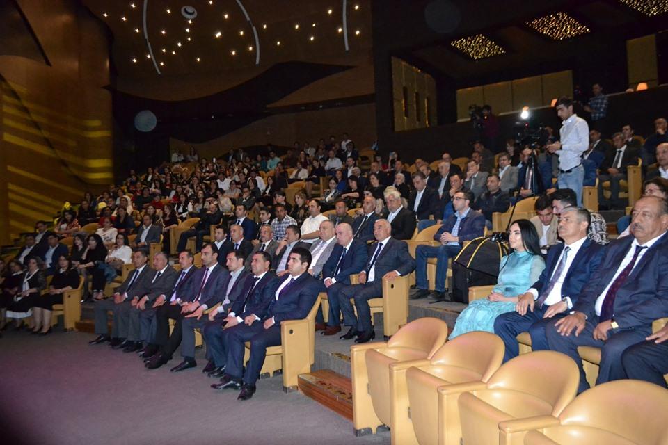 Дети выступили с концертом, посвящённым 96-летию Гейдара Алиева (ФОТО)