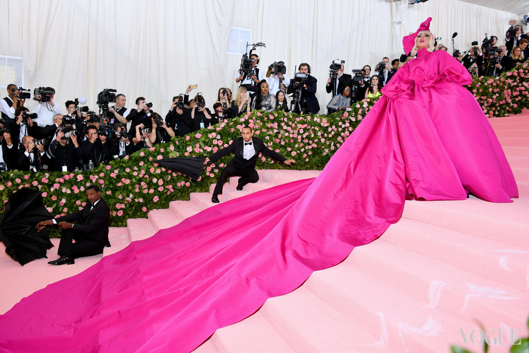 Красная дорожка Met Gala 2019: яркие образы (ФОТО)