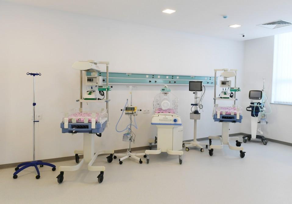 Президент Ильхам Алиев и Первая леди Мехрибан Алиева приняли участие в открытии Гобустанской районной центральной больницы (ФОТО) (версия 2)