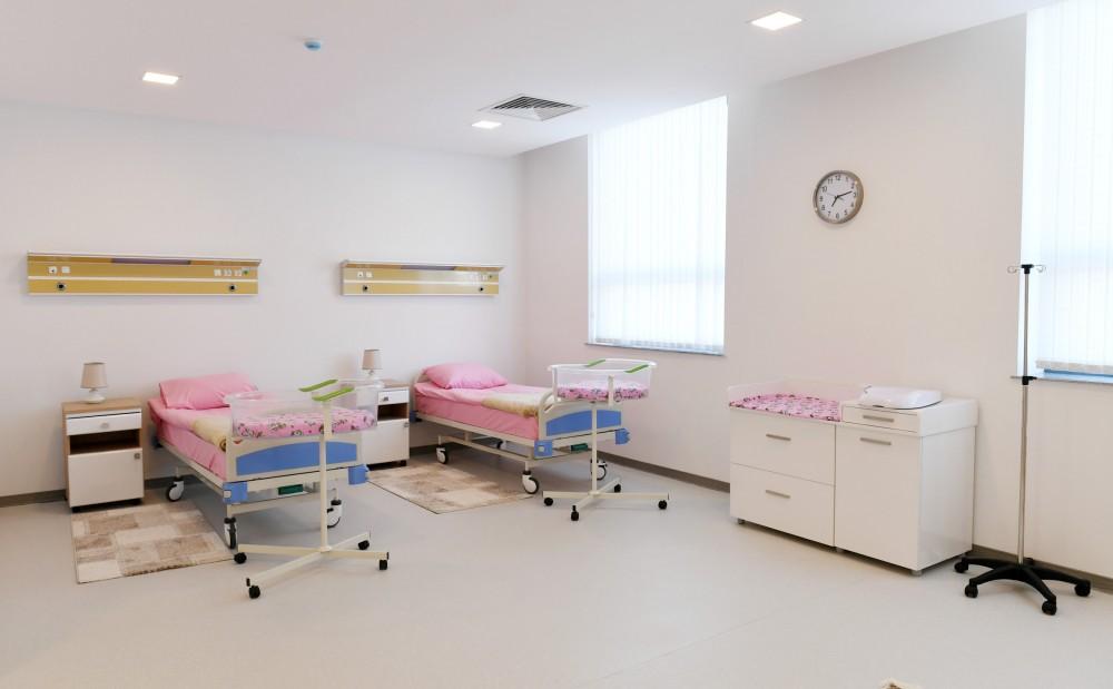 Президент Ильхам Алиев и Первая леди Мехрибан Алиева приняли участие в открытии Гобустанской районной центральной больницы (ФОТО) (версия 2)