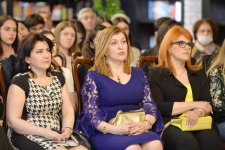 Кямал Абдулла представил "Долину кудесников", где царит вечная весна, правда и красота (ФОТО)