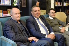 Кямал Абдулла представил "Долину кудесников", где царит вечная весна, правда и красота (ФОТО)