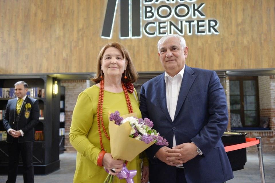 Кямал Абдулла представил "Долину кудесников", где царит вечная весна, правда и красота (ФОТО)