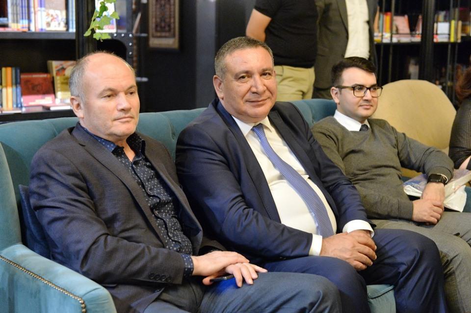 Кямал Абдулла представил "Долину кудесников", где царит вечная весна, правда и красота (ФОТО)