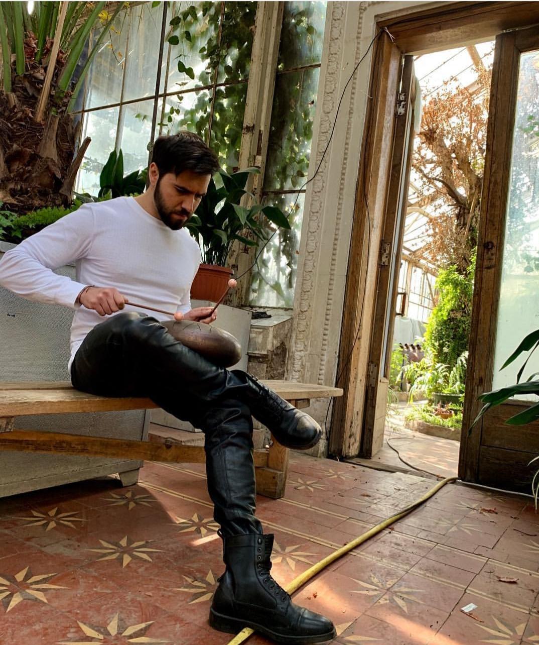 Человек-оркестр из Азербайджана на евросонге в Израиле  (ФОТО, ВИДЕО)