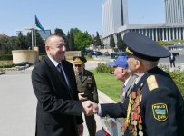 Президент Ильхам Алиев и Первая леди Мехрибан Алиева приняли участие в торжественной церемонии по случаю 74-й годовщины Победы над фашизмом (ФОТО) (версия 2)