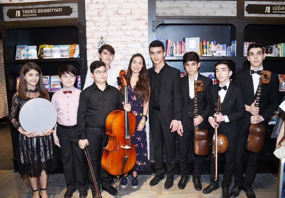 Вице-президент Фонда Гейдара Алиева Лейла Алиева приняла участие в открытии художественной выставки «Мой путь проходит через Карабах» (ФОТО)