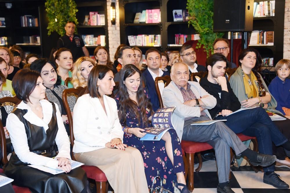 Вице-президент Фонда Гейдара Алиева Лейла Алиева приняла участие в открытии художественной выставки «Мой путь проходит через Карабах» (ФОТО)