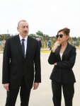 Президент Ильхам Алиев и Первая леди Мехрибан Алиева приняли участие в кампании по посадке деревьев, посвященной дню рождения великого лидера Гейдара Алиева (ФОТО) (версия 2)