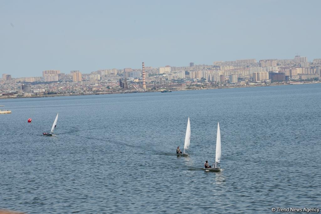 В Баку проходит регата парусных яхт, посвященная 96-й годовщине со дня рождения великого лидера Гейдара Алиева (ФОТОРЕПОРТАЖ)