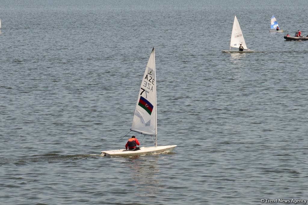 В Баку проходит регата парусных яхт, посвященная 96-й годовщине со дня рождения великого лидера Гейдара Алиева (ФОТОРЕПОРТАЖ)