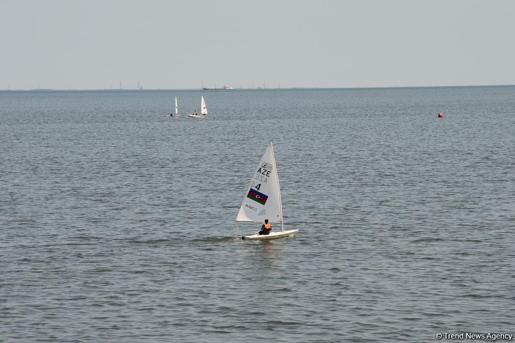 В Баку проходит регата парусных яхт, посвященная 96-й годовщине со дня рождения великого лидера Гейдара Алиева (ФОТОРЕПОРТАЖ)