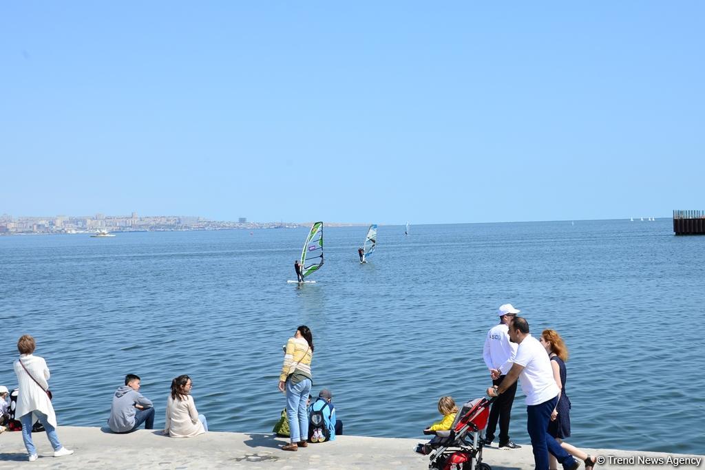 В Баку проходит регата парусных яхт, посвященная 96-й годовщине со дня рождения великого лидера Гейдара Алиева (ФОТОРЕПОРТАЖ)