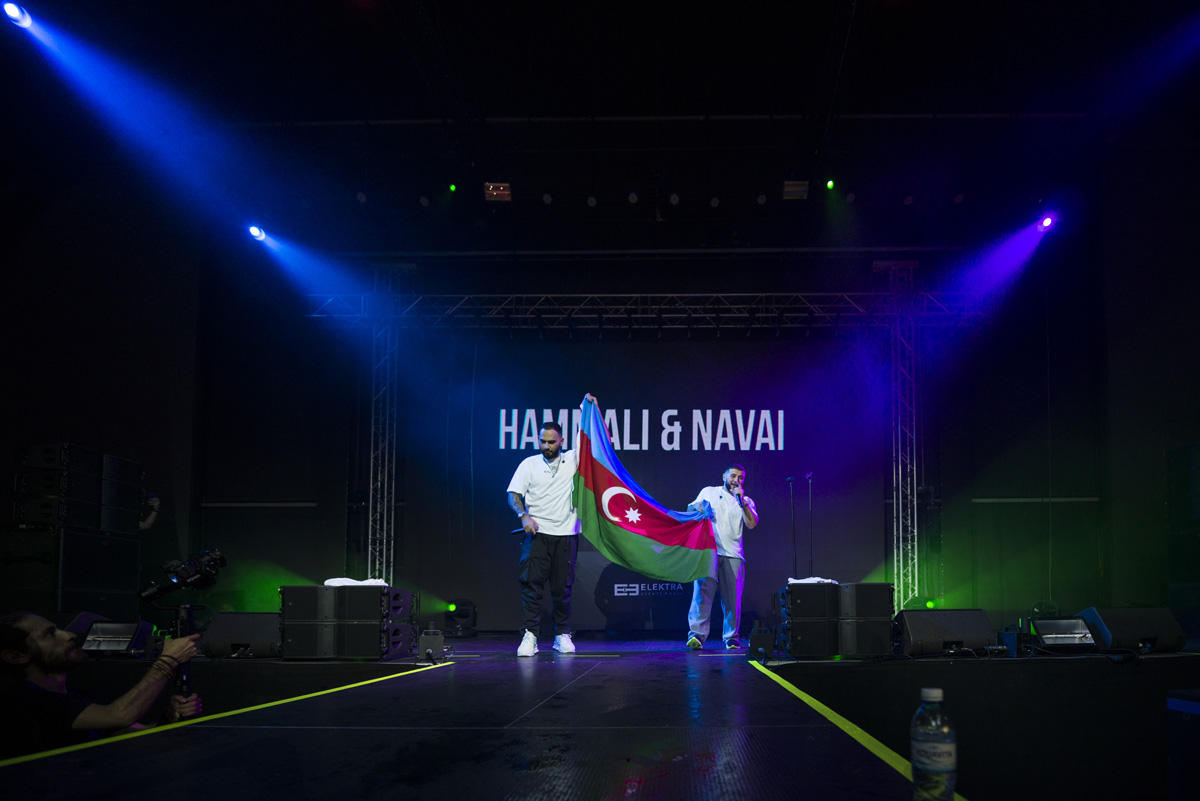 HammAli & Navai зажгли три тысячи огней в Баку (ВИДЕО,ФОТО)