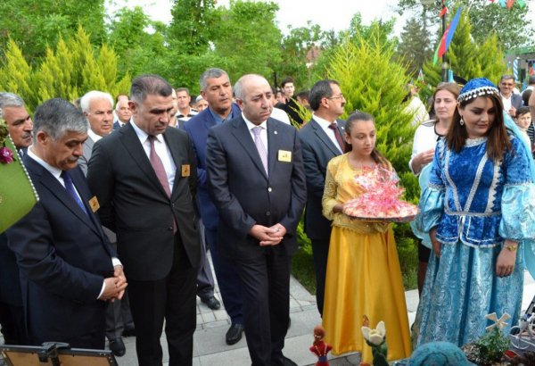 Как в Кюрдамире гостей встречали национальными сладостями (ФОТО)