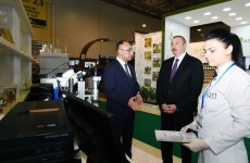 Президент Ильхам Алиев ознакомился с международными выставками WorldFood Azerbaijan и Caspian Agro (ФОТО) (версия 2)