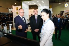 Президент Ильхам Алиев ознакомился с международными выставками WorldFood Azerbaijan и Caspian Agro (ФОТО) (версия 2)