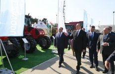 Президент Ильхам Алиев ознакомился с международными выставками WorldFood Azerbaijan и Caspian Agro (ФОТО) (версия 2)