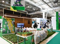 Президент Ильхам Алиев ознакомился с международными выставками WorldFood Azerbaijan и Caspian Agro (ФОТО) (версия 2)