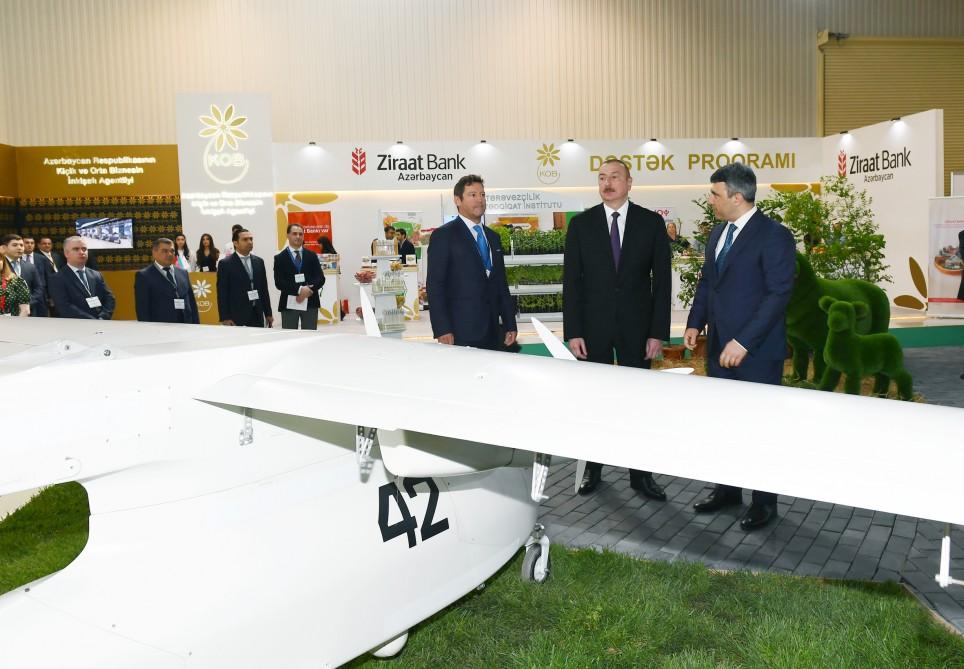 Президент Ильхам Алиев ознакомился с международными выставками WorldFood Azerbaijan и Caspian Agro (ФОТО) (версия 2)