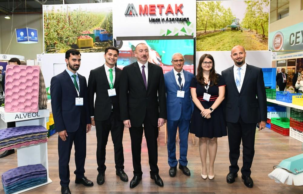 Президент Ильхам Алиев ознакомился с международными выставками WorldFood Azerbaijan и Caspian Agro (ФОТО) (версия 2)