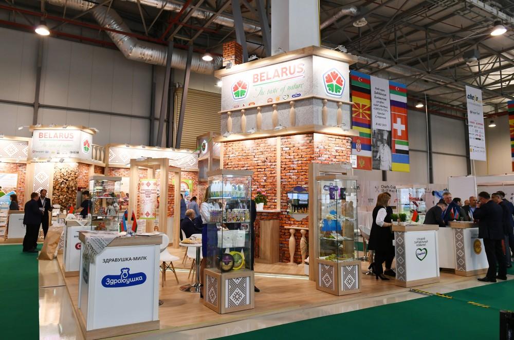 Президент Ильхам Алиев ознакомился с международными выставками WorldFood Azerbaijan и Caspian Agro (ФОТО) (версия 2)